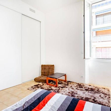 Room Rental In Apartment In Марсель Экстерьер фото