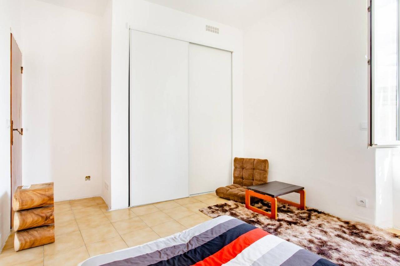 Room Rental In Apartment In Марсель Экстерьер фото