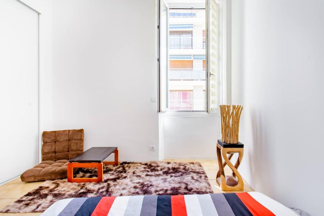 Room Rental In Apartment In Марсель Экстерьер фото