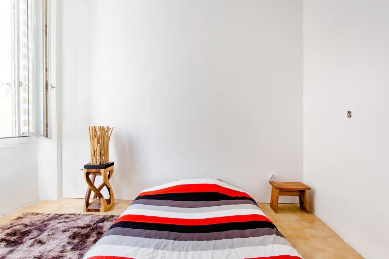 Room Rental In Apartment In Марсель Экстерьер фото
